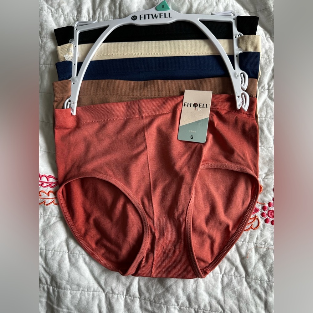 🩲 FitWell Multicolor Panty Pack NWT Size S Soft Stretch Bundle